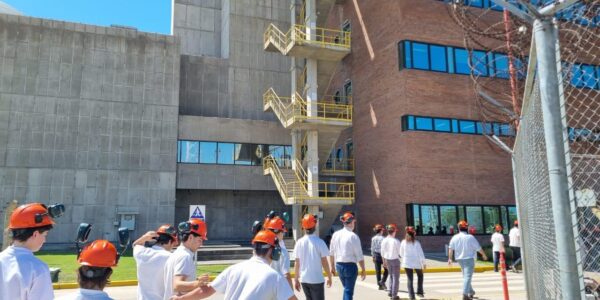 Planta YPF Brandsen visita NEWMAN